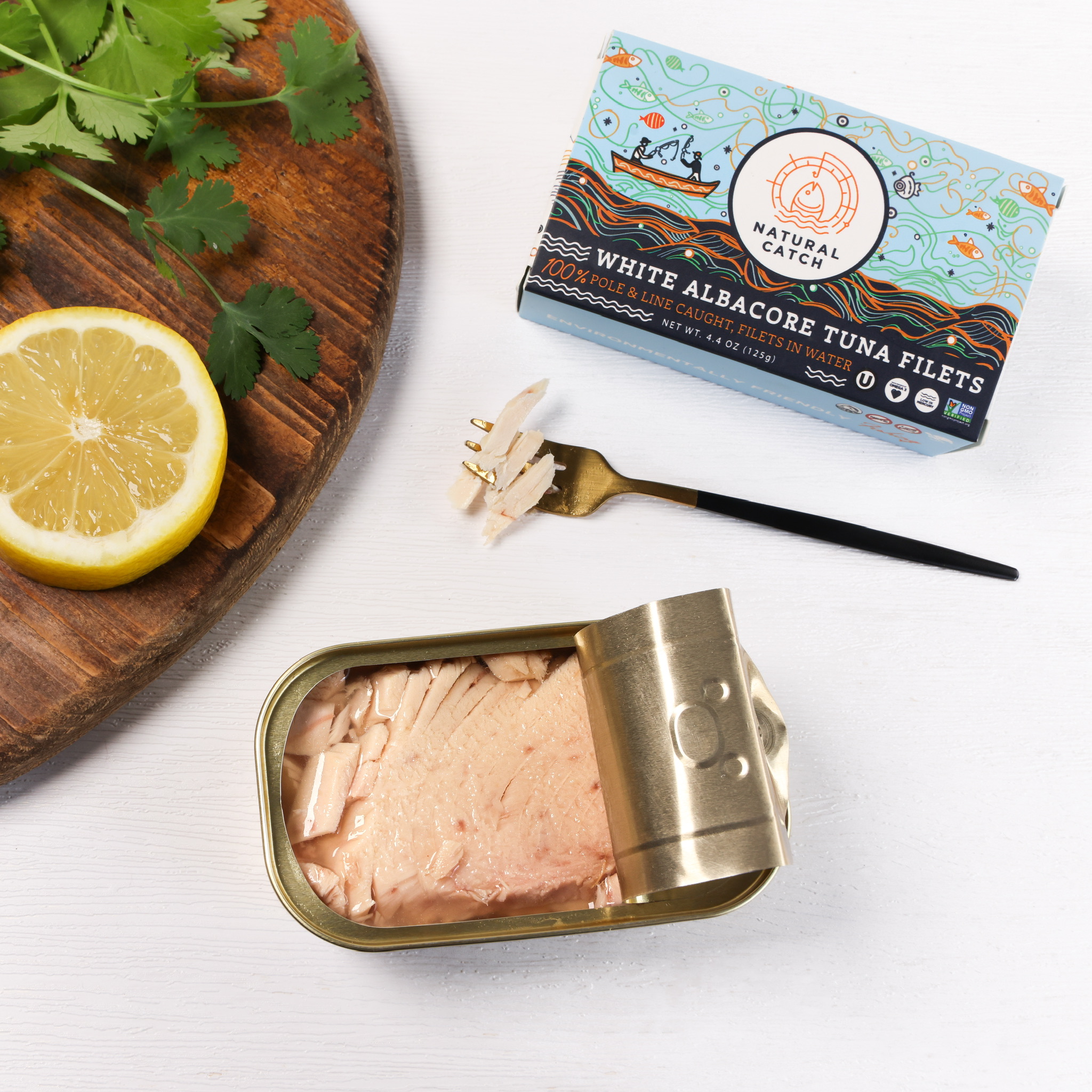 natural-catch-white-albacore-tuna-olive-oil-lifestyle-3-square.jpg preview